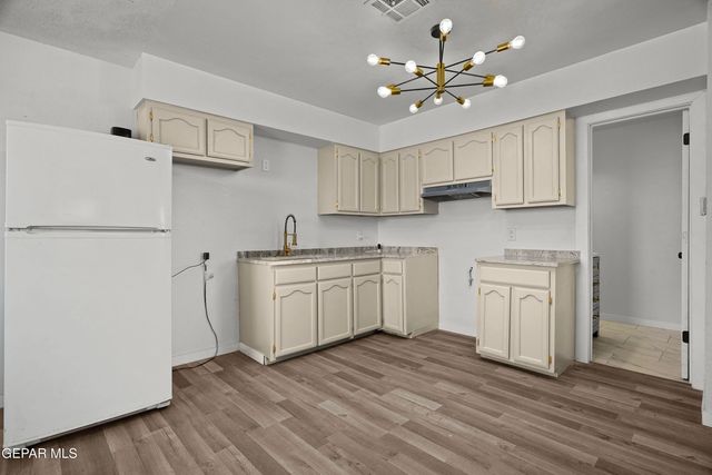 10736 DONNA MARIE Drive, Socorro, TX 79927
