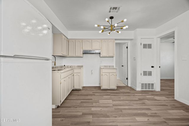 10736 DONNA MARIE Drive, Socorro, TX 79927