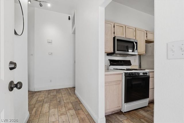 9309 Dancing Daffodil Avenue, Las Vegas, NV 89129