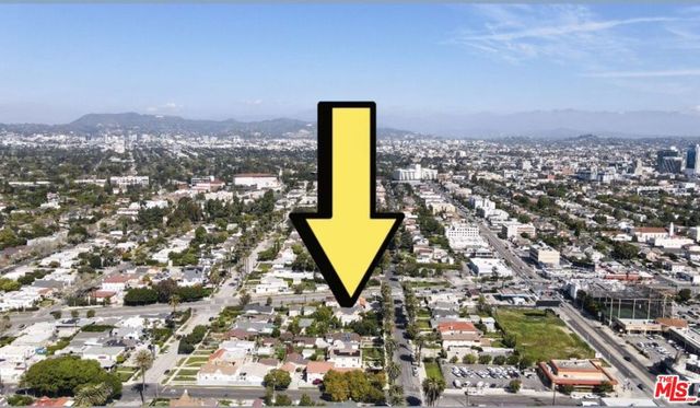 1043 S Victoria Avenue, Los Angeles, CA 90019