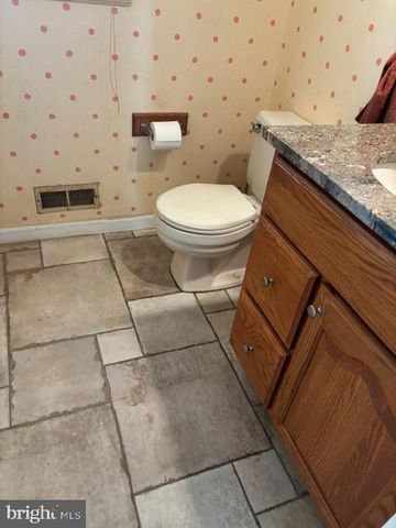 7 S GREENFIELD, West Windsor, NJ 08550