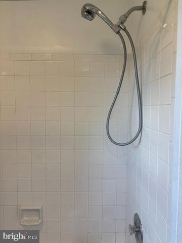 7 S GREENFIELD, West Windsor, NJ 08550