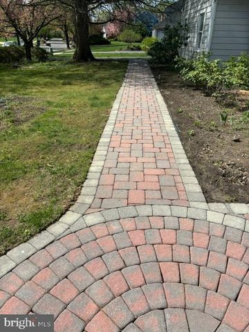 7 S GREENFIELD, West Windsor, NJ 08550