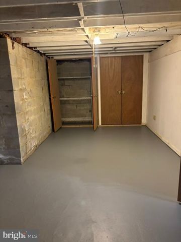 7 S GREENFIELD, West Windsor, NJ 08550