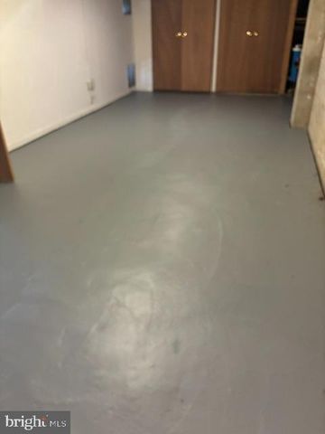 7 S GREENFIELD, West Windsor, NJ 08550