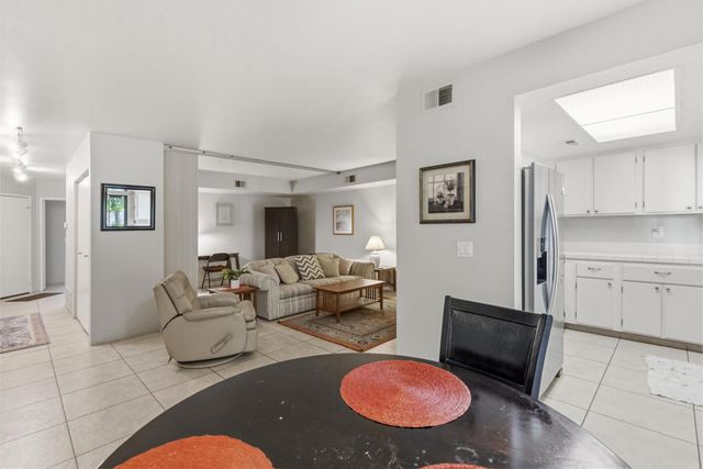 5301 E Waverly Drive 199, Palm Springs, CA 92264