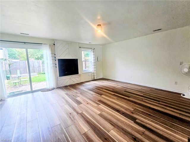 170 Thalia Trace DR, Virginia Beach, VA 23452