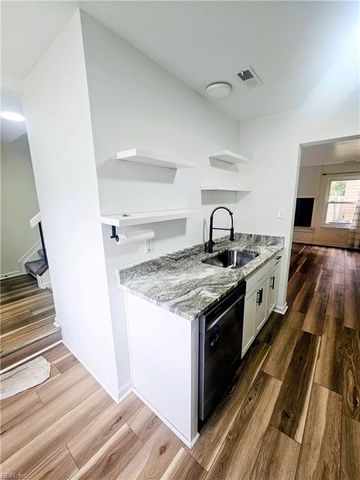 170 Thalia Trace DR, Virginia Beach, VA 23452