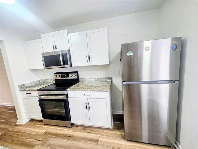 170 Thalia Trace DR, Virginia Beach, VA 23452