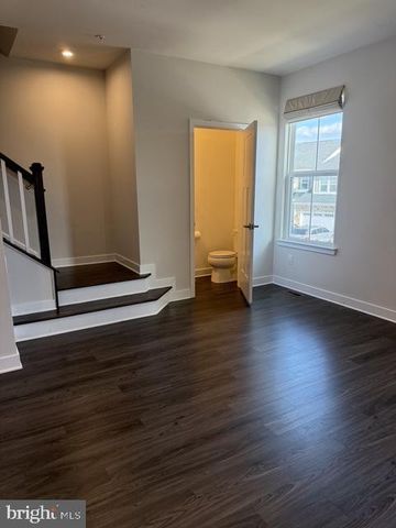 711 QUARRY POINT RD, Malvern, PA 19355