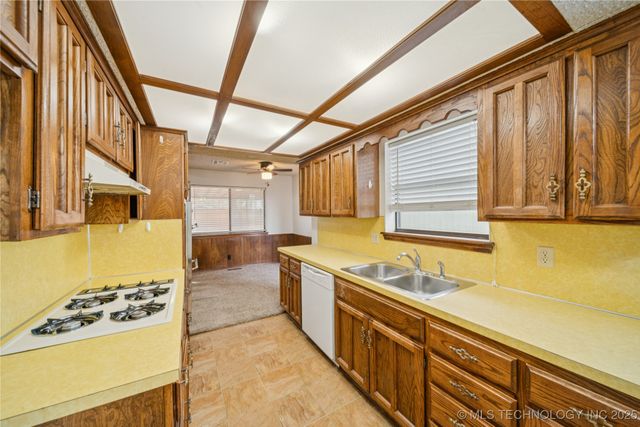 6018 S 92nd East Avenue, Tulsa, OK 74145