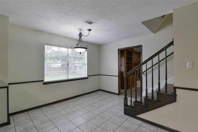 5411 Mossy Timbers Drive, Humble, TX 77346