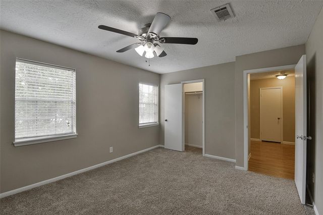 5411 Mossy Timbers Drive, Humble, TX 77346