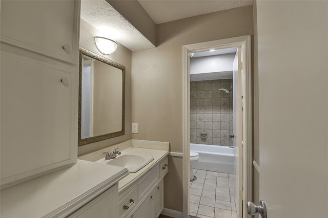 5411 Mossy Timbers Drive, Humble, TX 77346