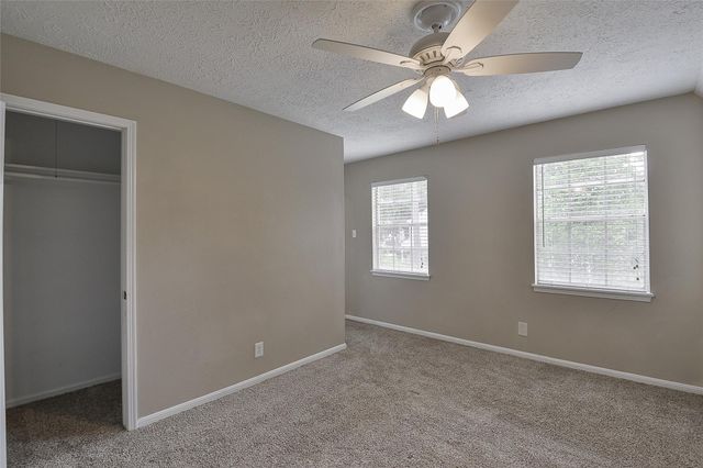 5411 Mossy Timbers Drive, Humble, TX 77346