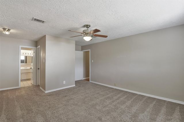 5411 Mossy Timbers Drive, Humble, TX 77346