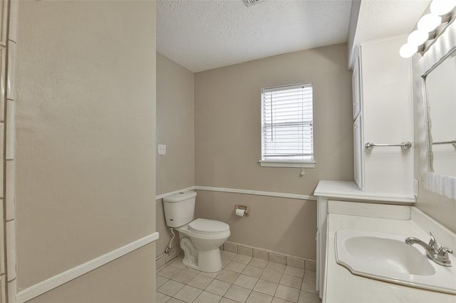 5411 Mossy Timbers Drive, Humble, TX 77346