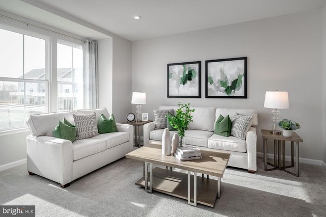 4927 DUNHAVEN DR, Fredericksburg, VA 22408