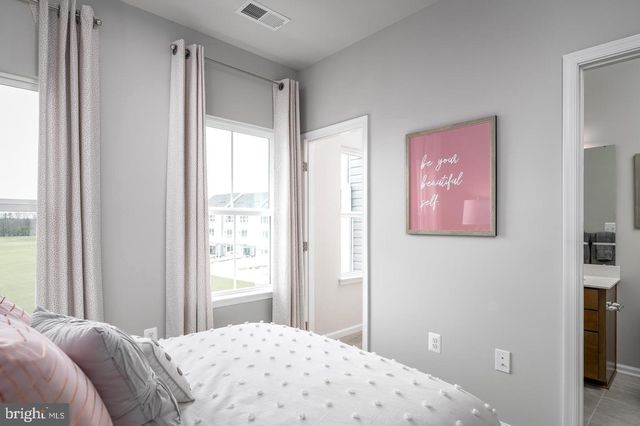 4927 DUNHAVEN DR, Fredericksburg, VA 22408