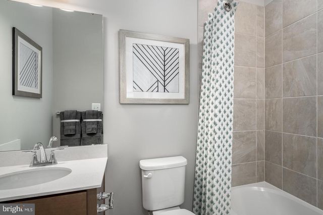 4927 DUNHAVEN DR, Fredericksburg, VA 22408