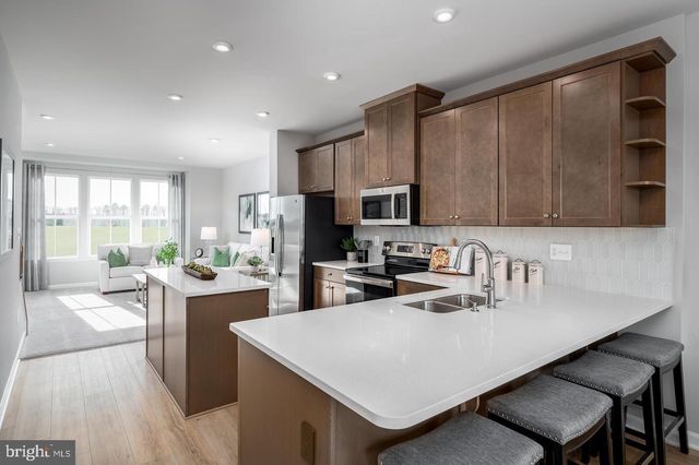 4927 DUNHAVEN DR, Fredericksburg, VA 22408