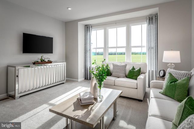 4927 DUNHAVEN DR, Fredericksburg, VA 22408