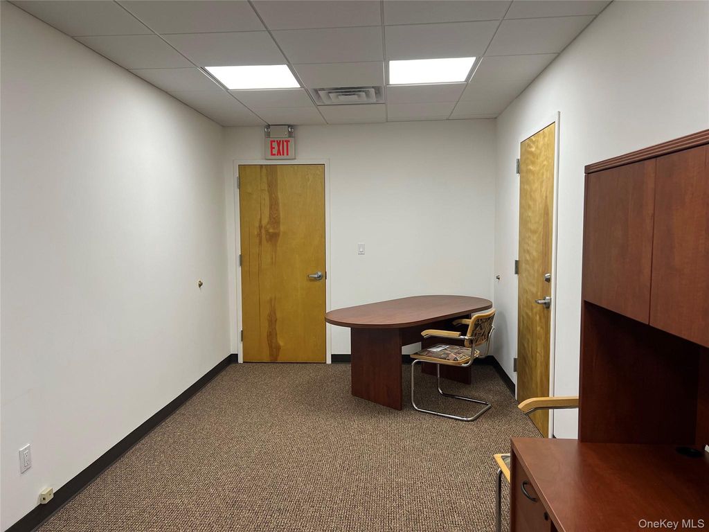 8 Maple Street #10, Port Washington, NY 11050 — photo 3