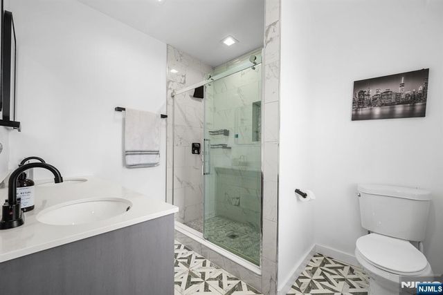 725 4th Street, Secaucus, NJ 07094