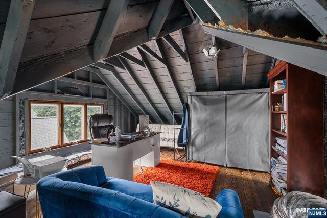 725 4th Street, Secaucus, NJ 07094