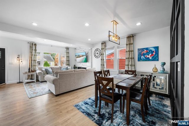 725 4th Street, Secaucus, NJ 07094