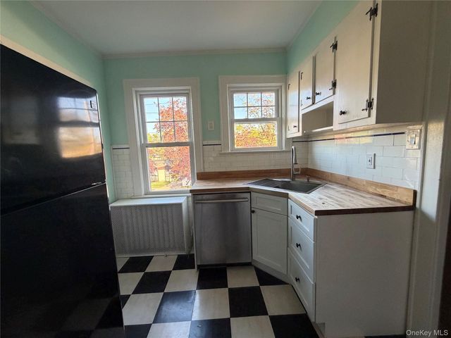 87 Colgate Avenue, Yonkers, NY 10703