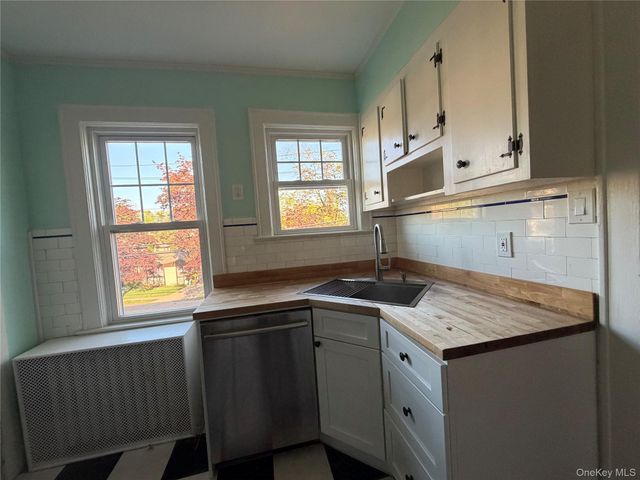 87 Colgate Avenue, Yonkers, NY 10703
