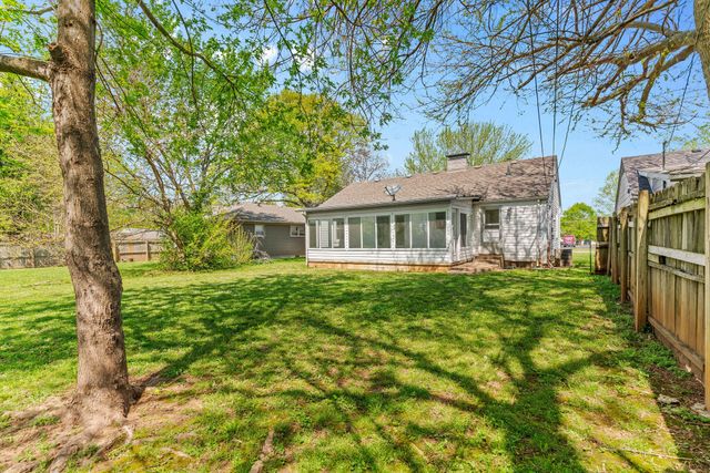 1474 E Portland Street, Springfield, MO 65804