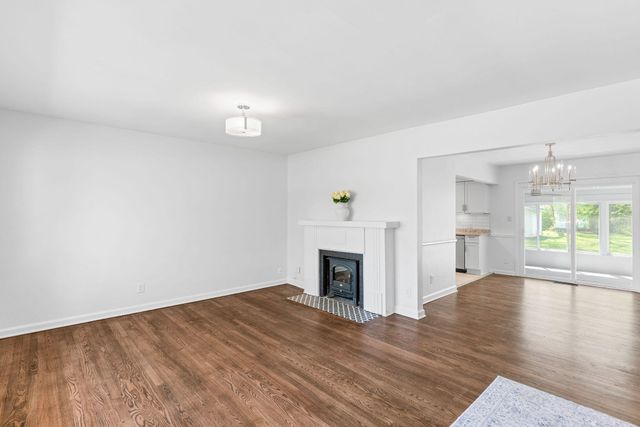 1474 E Portland Street, Springfield, MO 65804