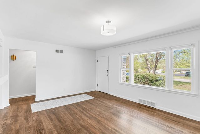 1474 E Portland Street, Springfield, MO 65804