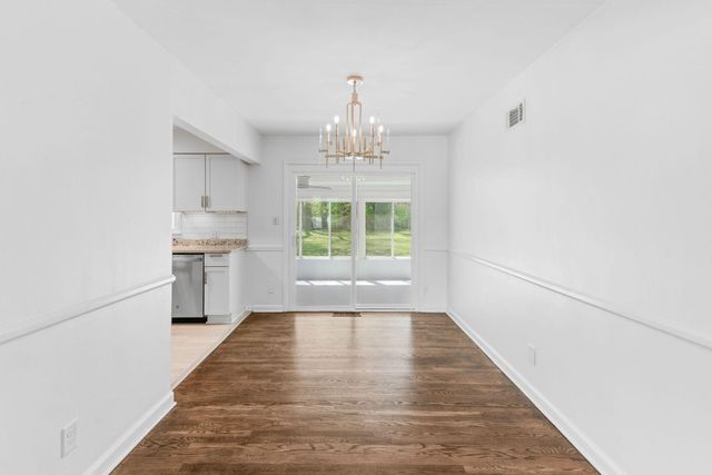 1474 E Portland Street, Springfield, MO 65804