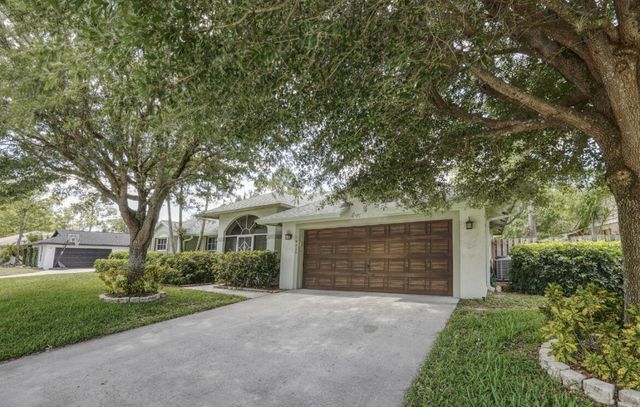 14010 Aster Avenue, Wellington, FL 33414