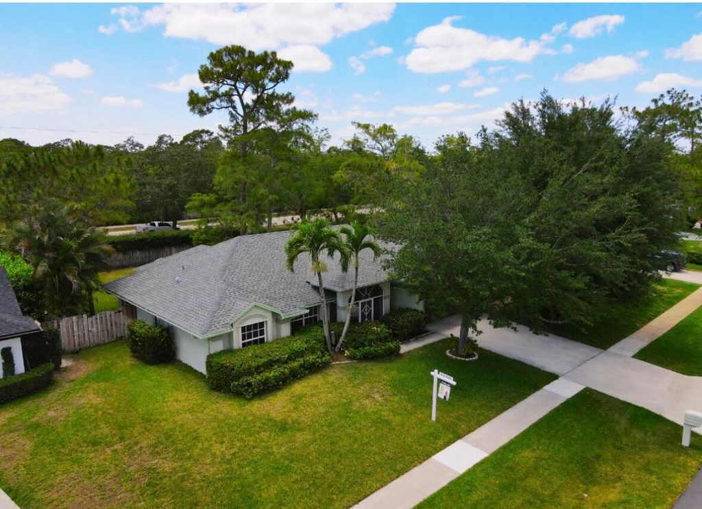 14010 Aster Avenue, Wellington, FL 33414