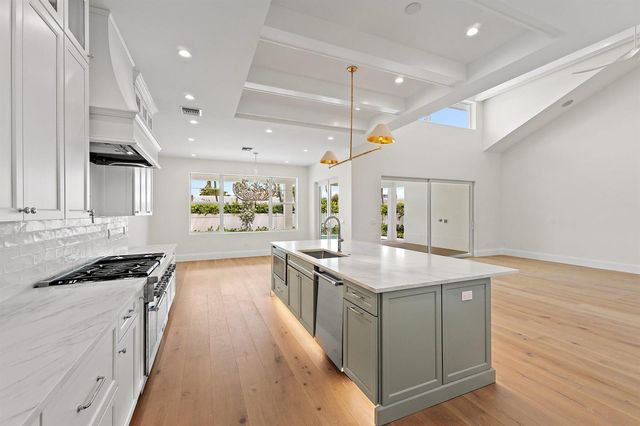 131 Dory Road S, North Palm Beach, FL 33408