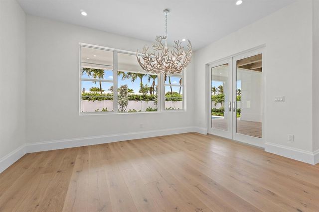 131 Dory Road S, North Palm Beach, FL 33408