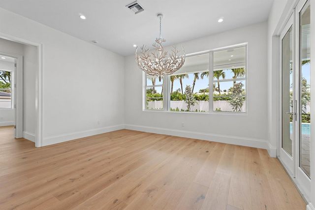131 Dory Road S, North Palm Beach, FL 33408