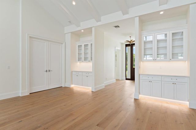 131 Dory Road S, North Palm Beach, FL 33408