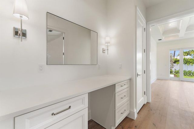 131 Dory Road S, North Palm Beach, FL 33408