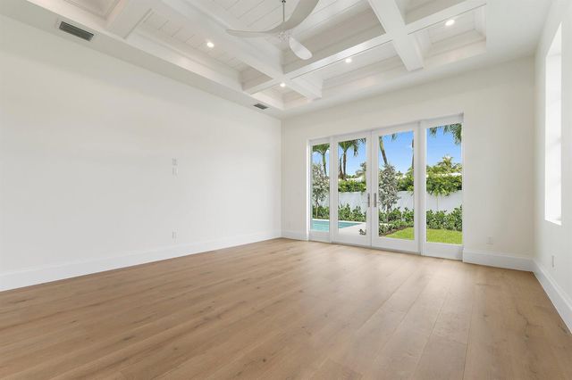 131 Dory Road S, North Palm Beach, FL 33408