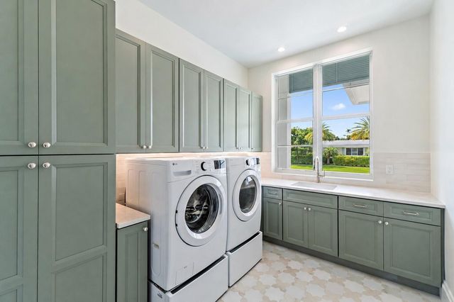 131 Dory Road S, North Palm Beach, FL 33408