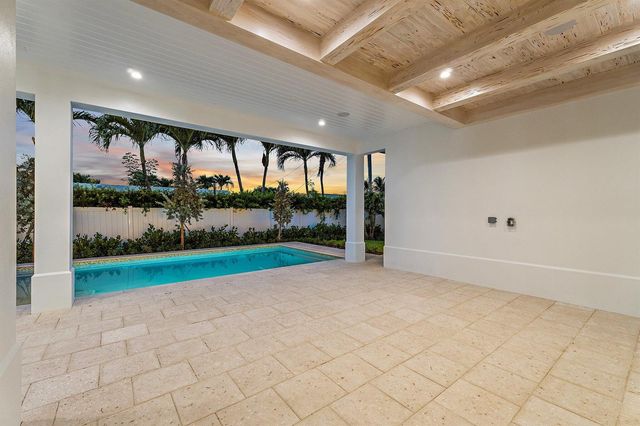 131 Dory Road S, North Palm Beach, FL 33408