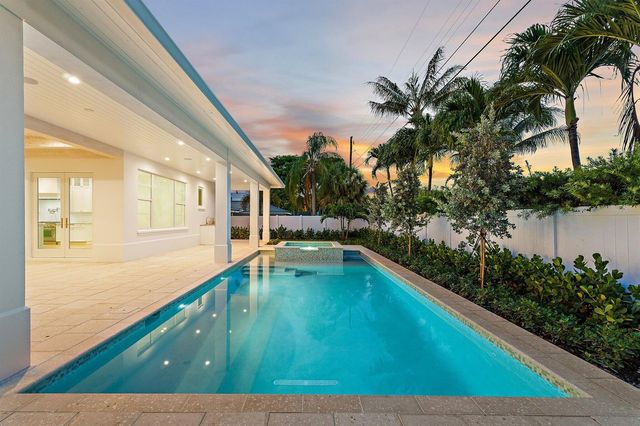 131 Dory Road S, North Palm Beach, FL 33408