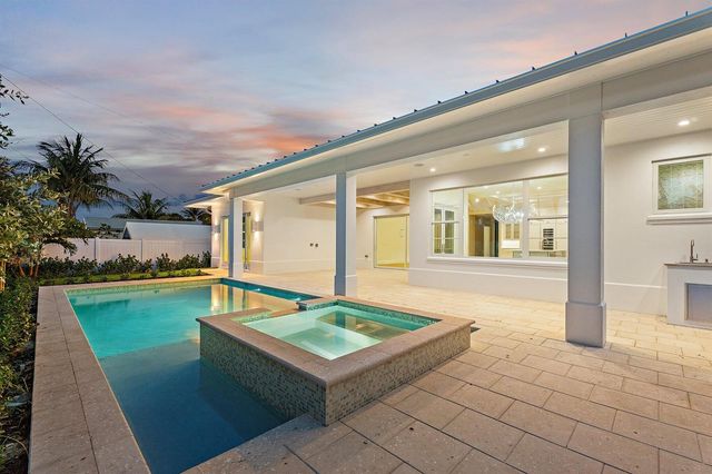 131 Dory Road S, North Palm Beach, FL 33408