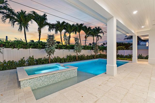 131 Dory Road S, North Palm Beach, FL 33408