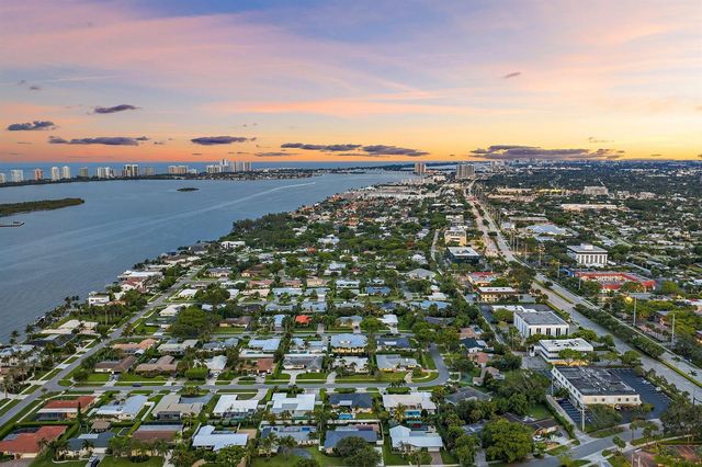 131 Dory Road S, North Palm Beach, FL 33408